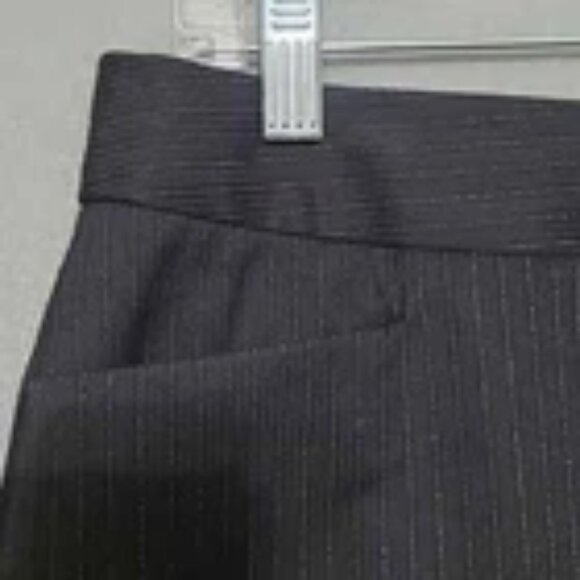 EXPRESS Design Studio Women's Black with Silver Stripes Pencil Skirt - Size 8 - Picture 2 of 9